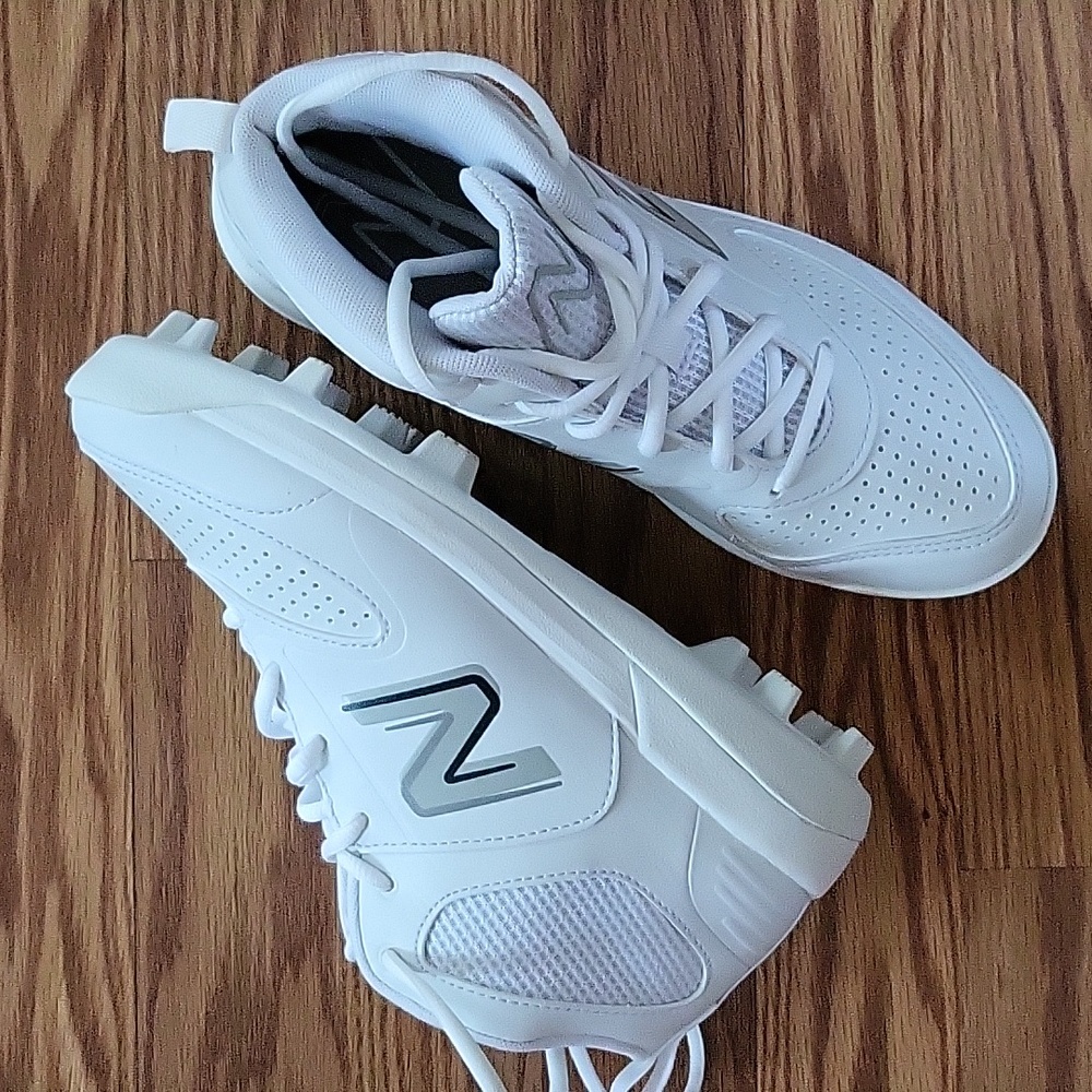 Brand New - Kids New Balance Molded Baseball Cleats